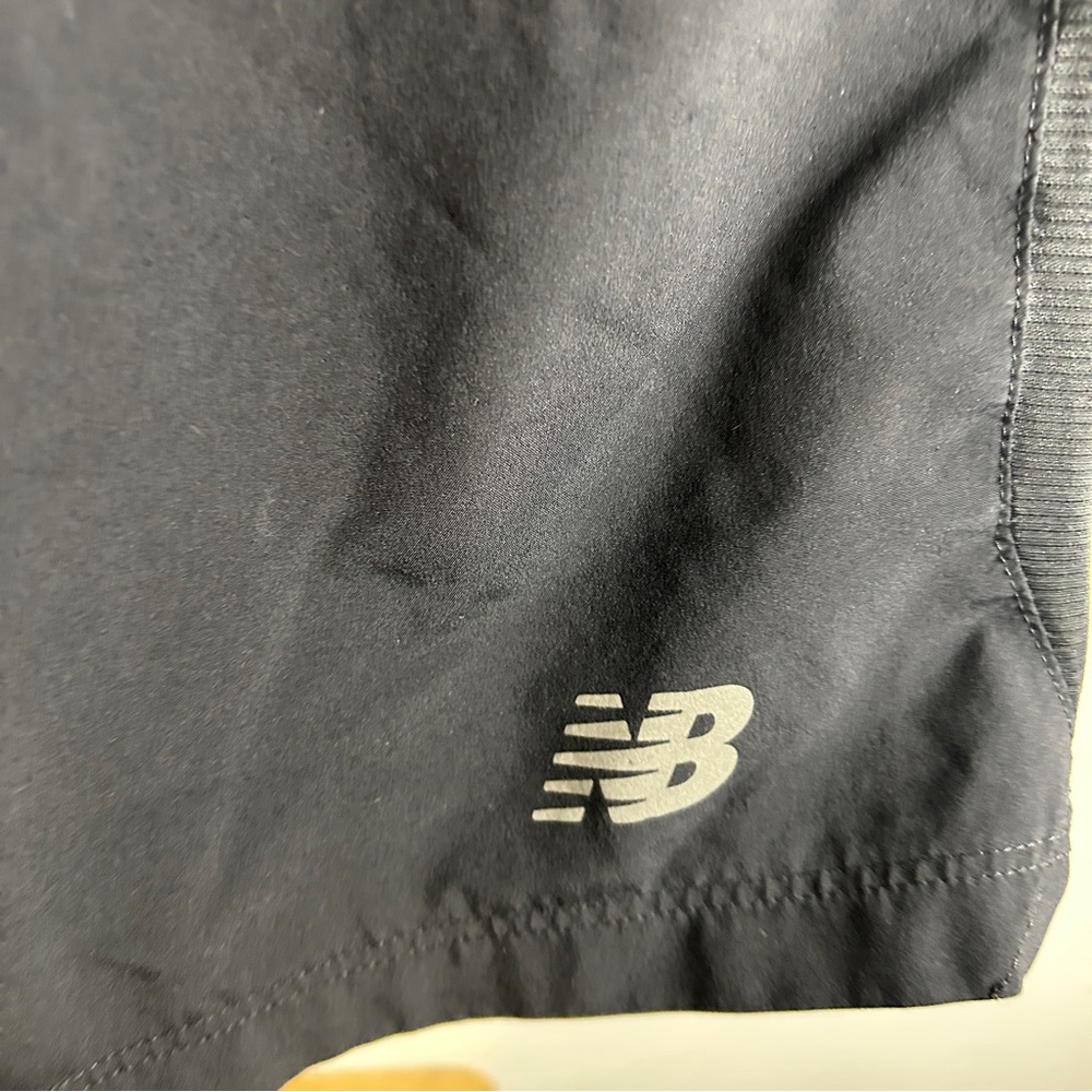 New Balance Men's Dark Gray Athletic Shorts - Picture 4 of 10